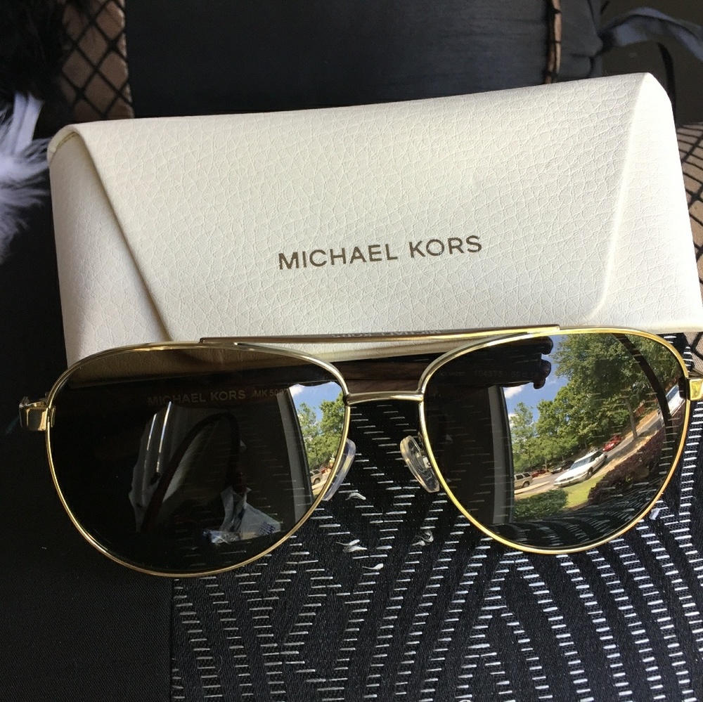 Sunglasses - Picture 1 of 5